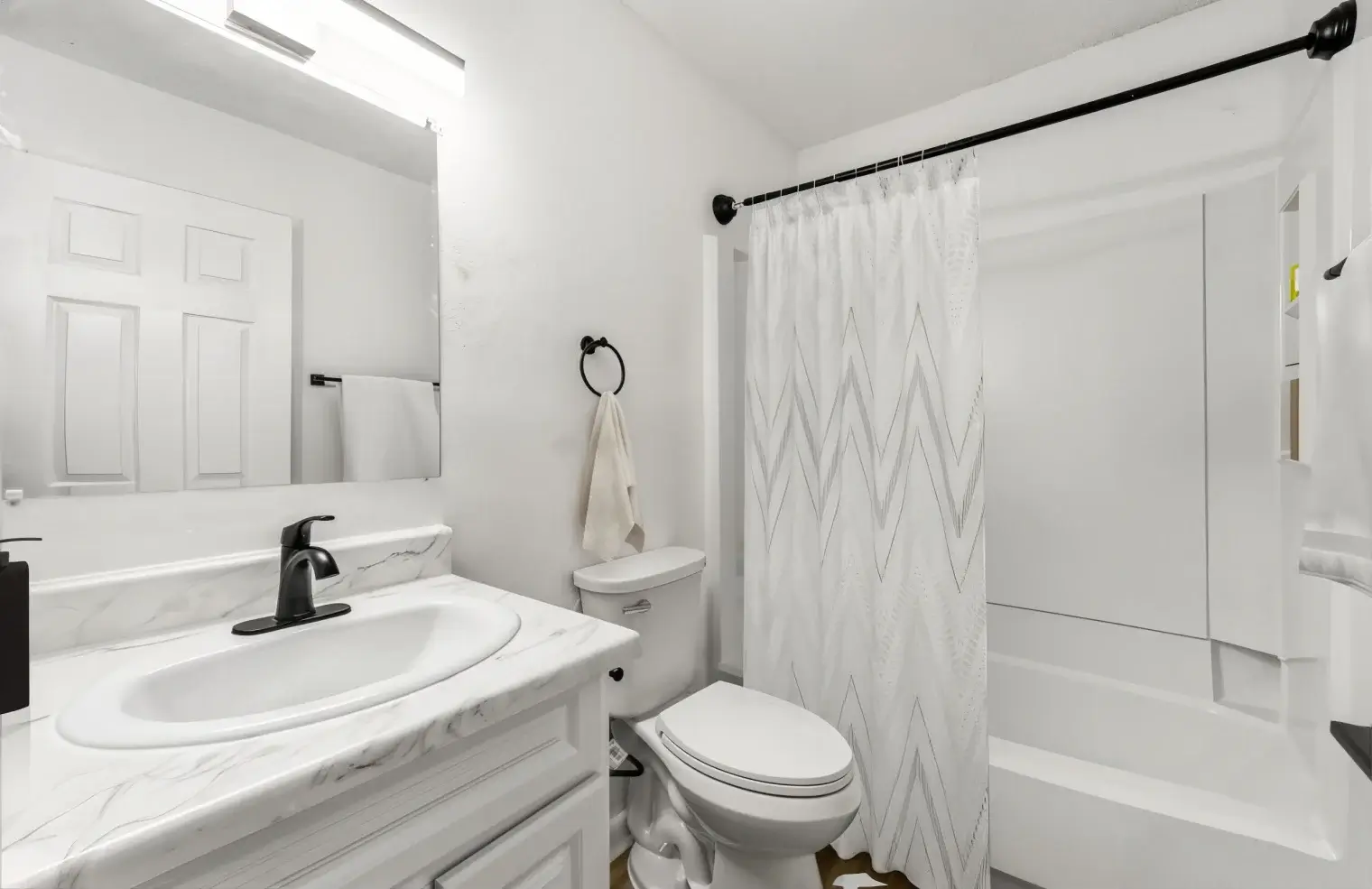sterling glen apartments for rent norcross, ga luxury bathroom 1